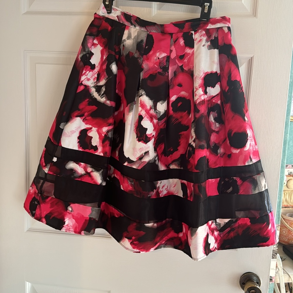 NWOT relativity fit and flare skirt